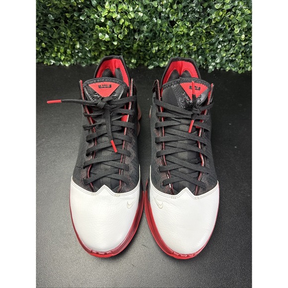 Nike LeBron 19 Low Bred Sneakers Mens Size 13 Basketball Shoes DH1270-001 main image 6